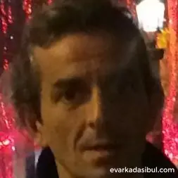 Ben Adnan, evimi paylaşacak ev arkadaşı arıyorum