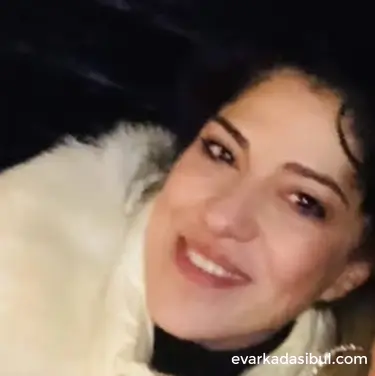 Ben nilgün, yanına taşınacağım ev arkadaşı arıyorum