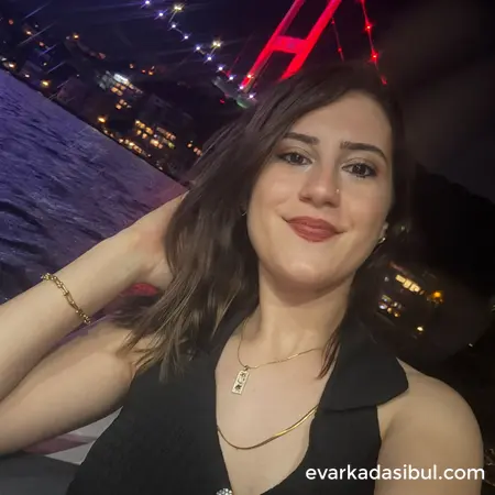 Ben Cansu, evimi paylaşacak ev arkadaşı arıyorum