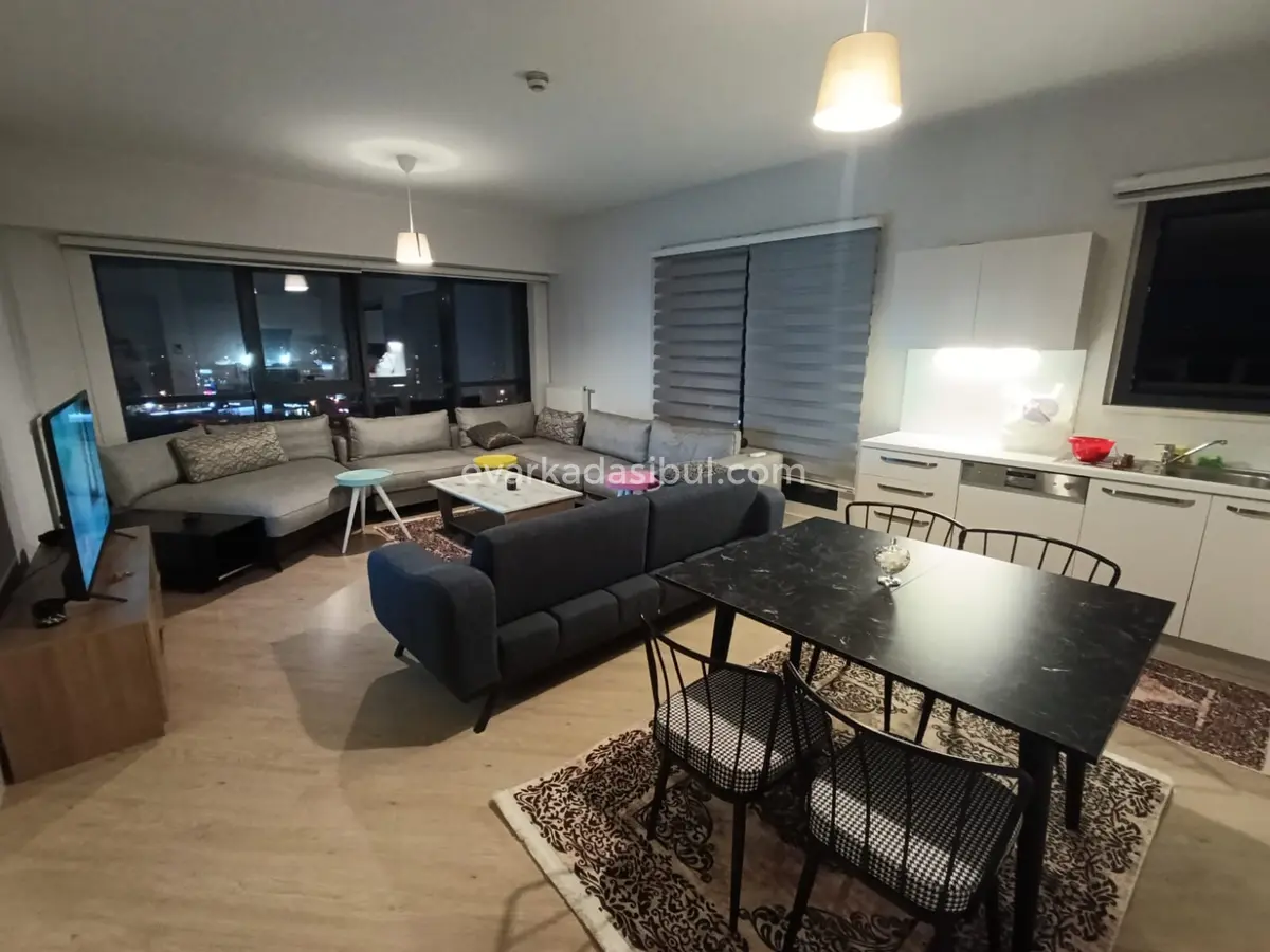 Ben Resul, yanına taşınacağım ev arkadaşı arıyorum